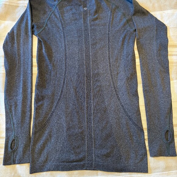Lululemon Swiftly Tech Long Sleeve Shirt – Heather Grey, XS (Size 2) - Picture 5 of 6
